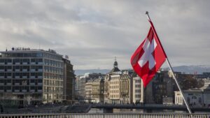 Rich Americans opening Swiss bank accounts fearing US risks
