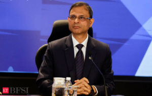 Sanjay Malhotra announces 25 bps rate cut to 6 ET