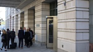 Trump White House cant ban AP from Oval Office judge