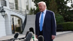 Trumps approval rating drops voters have doubts on economy Polls