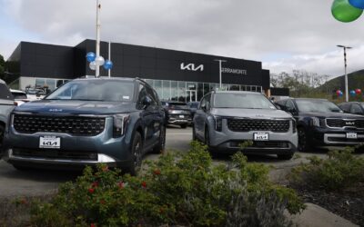 U.S. vehicle supply falls amid tariff fear-buying