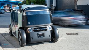 Amazons Zoox issues software recall again after San Francisco crash