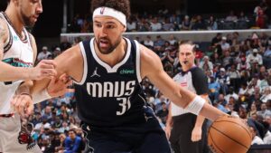 Dallas Mavericks paid 33 million over 3 years by Chime