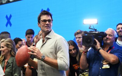 Fanatics Fest skills challenge pits fans vs. celebrities for $2 million