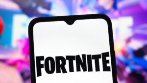 Fortnite approved by Apple returns to US App Store after