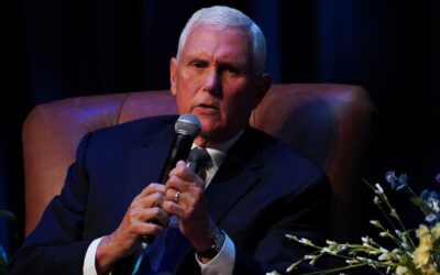 Mike Pence Qatari jet gift ‘a bad idea’ Trump should turn down