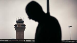 Newark air traffic controllers lost contact with planes overnight