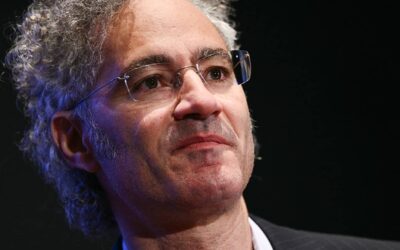 Palantir falls 12% as analysts raise international growth concerns