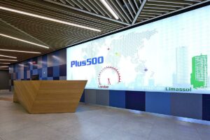 Plus500 shareholders vote against directors remuneration report at AGM