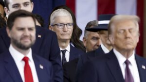 Trump says he talked to Apple CEO Tim Cook after