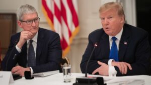 Trump told Tim Cook he doesnt want Apple building iPhones