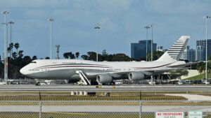 Trumps willingness to accept a luxury jet from Qatar sparks