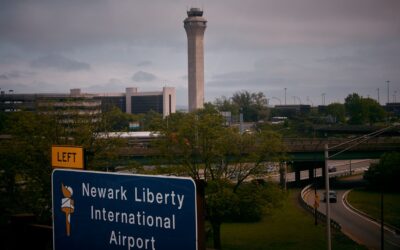 Why U.S. air traffic control is under strain