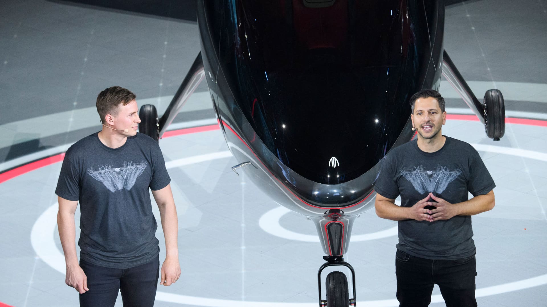 Archer Aviation drops 15 on 850 million share sale