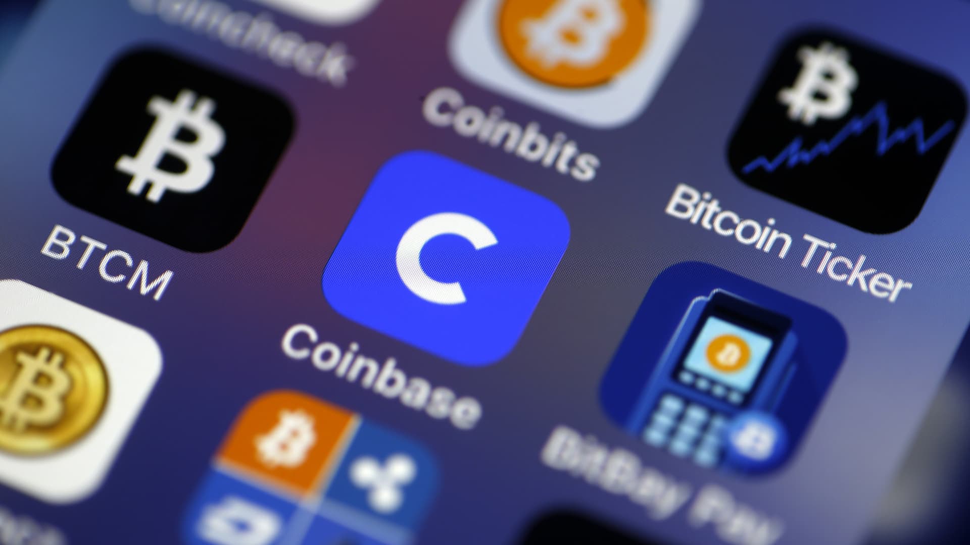 Coinbase beefs up subscription plan by offering American Express card