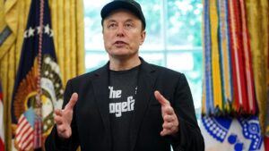 Elon appears to delete X posts
