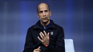 Glean gen AI search startup raises 150 million at 7