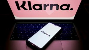 Klarna takes on banks with its own debit card