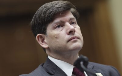 Republican FCC commissioner Simington will step down this week