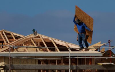 Homebuilders are slashing prices at the highest rate in 3 years