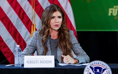 Dallas ICE detention shooting kills, injures people: Noem