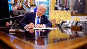Global wealthy are lining up for Trumps 1 million Gold