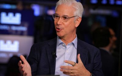 Wells Fargo CEO Charles Scharf sees downside to U.S. economy
