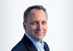 Standard Chartered appoints Roberto Hoornweg as CEO Corporate Investment