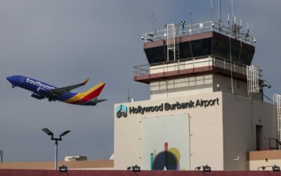 U.S. air traffic control staffing hit for second day, delaying flights