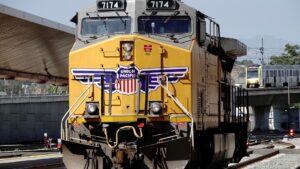 Union Pacific locomotive engineers ratify new five year contract